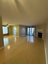 311 Sheffield Ct in Roselle, IL - Building Photo - Building Photo