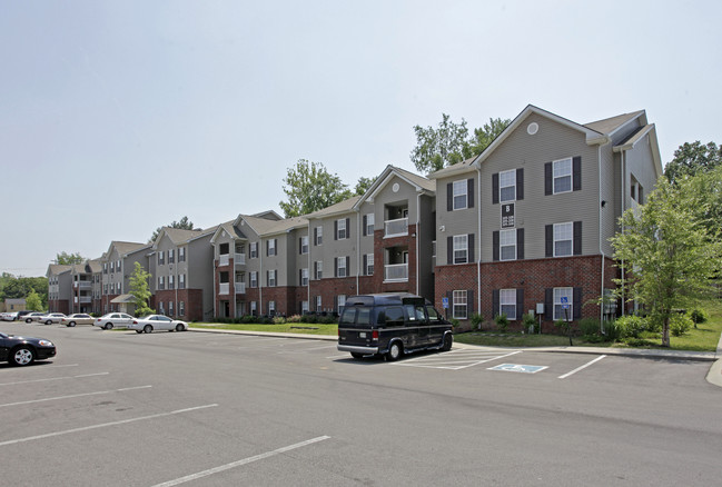 Crossland Manor Apartments in Clarksville, TN - Building Photo - Building Photo