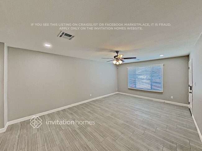 2440 E Manhatton Dr in Tempe, AZ - Foto de edificio - Building Photo