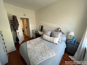 63 Brighton Ave, Unit 4 in Boston, MA - Foto de edificio - Building Photo