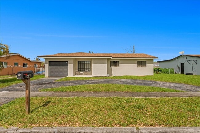 6447 NW 22nd St in Margate, FL - Building Photo - Building Photo