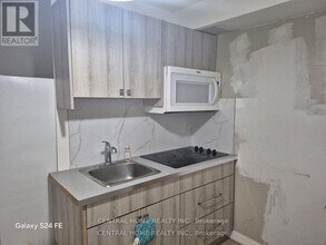 168 Brammar St in Newmarket, ON - Building Photo - Building Photo