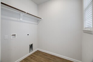 16517 Opportunity Wy in Porter, TX - Building Photo