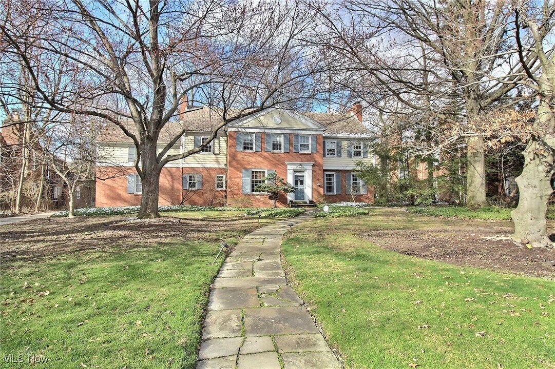 14575 Shaker Blvd in Shaker Heights, OH - Building Photo
