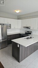 39 Knockaderry Cres in Ottawa, ON - Building Photo - Building Photo