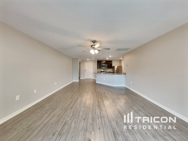 6130 Dolostone Dr in Lakeland, FL - Foto de edificio - Building Photo