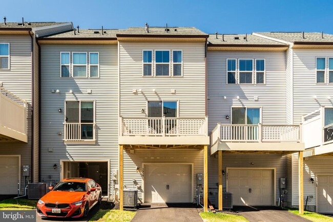 3929 Small Roundtop Rd in Fort Meade, MD - Building Photo - Building Photo