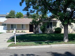 888 Appleton Rd in Simi Valley, CA - Building Photo - Building Photo