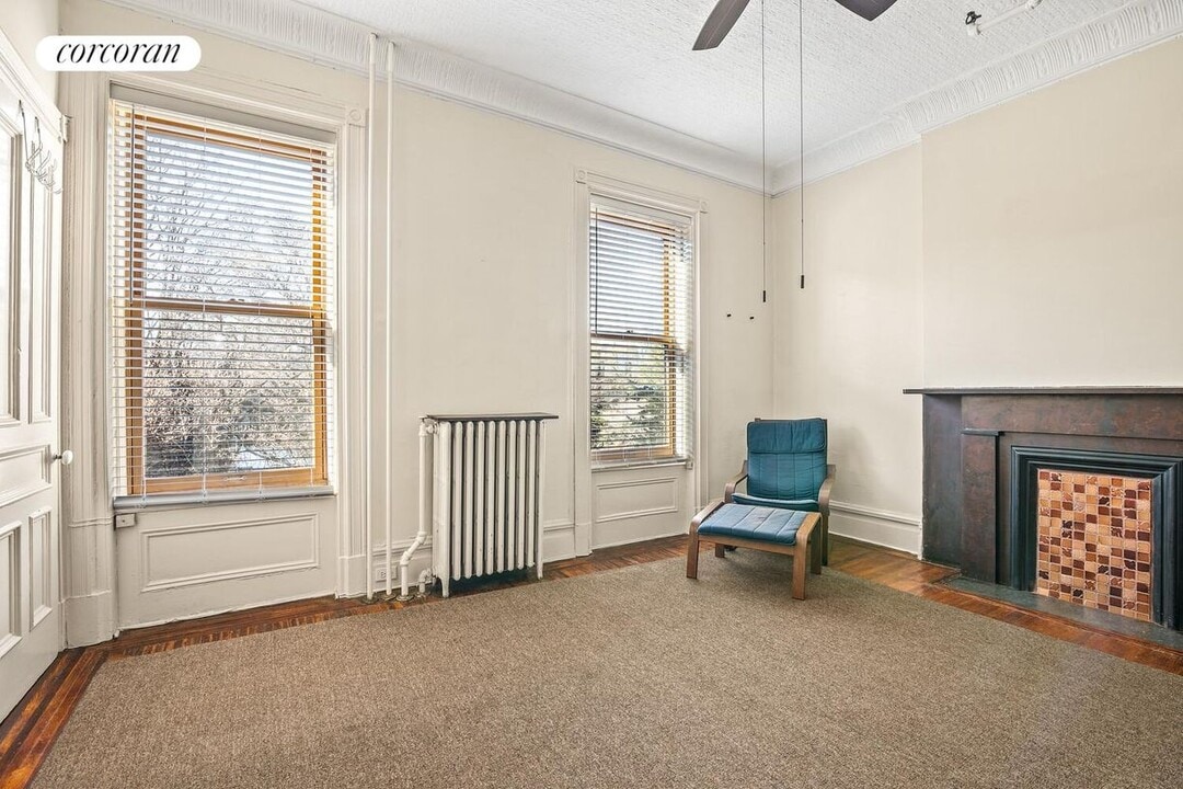 754 Carroll St in Brooklyn, NY - Building Photo