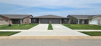 516 NW 68th Ave in Bentonville, AR - Building Photo