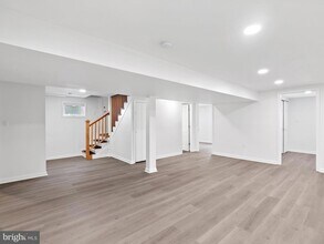 6095 Wilson Blvd in Arlington, VA - Building Photo - Building Photo