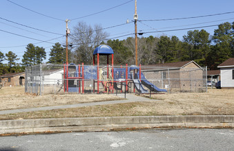 Club Boulevard in Durham, NC - Building Photo - Building Photo