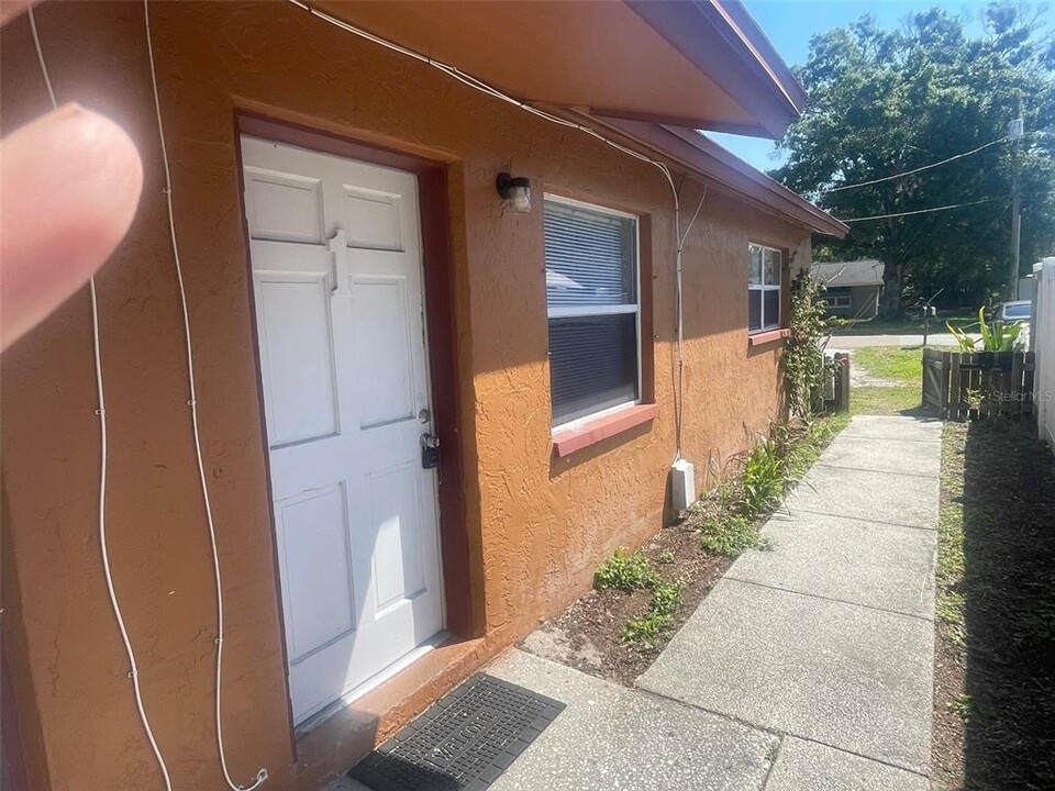 15516 Westminister Ave in Clearwater, FL - Building Photo