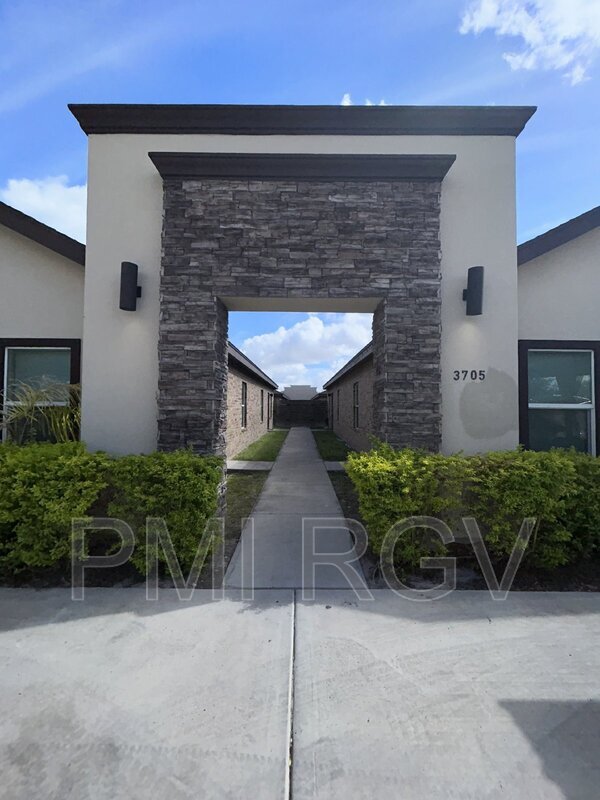 3705 Paola St in Edinburg, TX - Building Photo - Building Photo