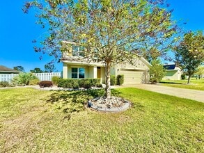 35743 Hillbrook Ave in Zephyrhills, FL - Building Photo - Building Photo