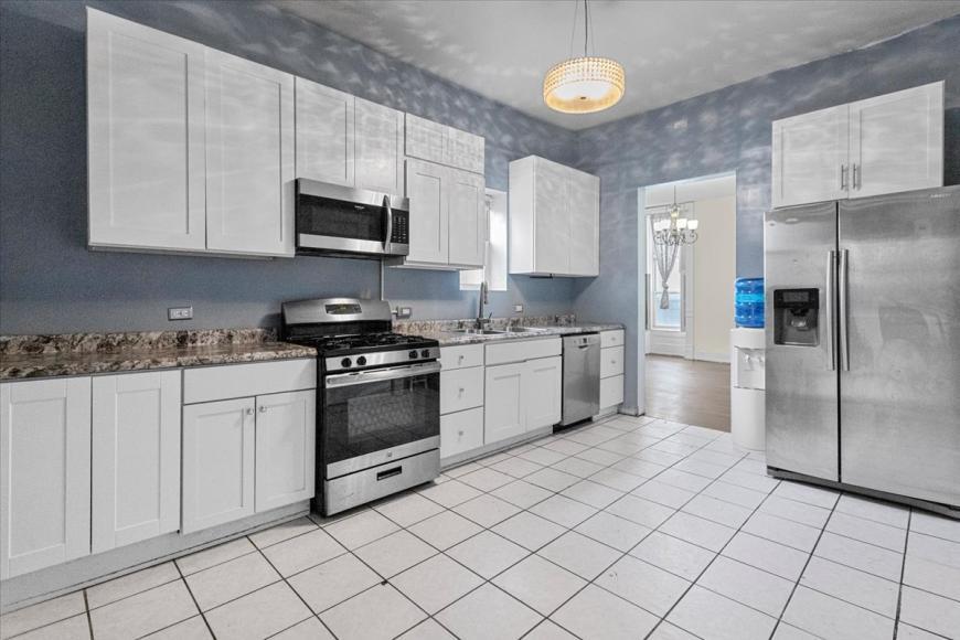229 S Racine Ave in Chicago, IL - Building Photo