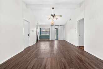 8408 Maine Dr in Austin, TX - Building Photo - Building Photo