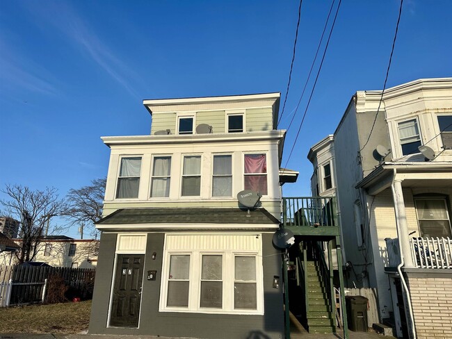 37 N Massachusetts Ave in Atlantic City, NJ - Building Photo - Building Photo