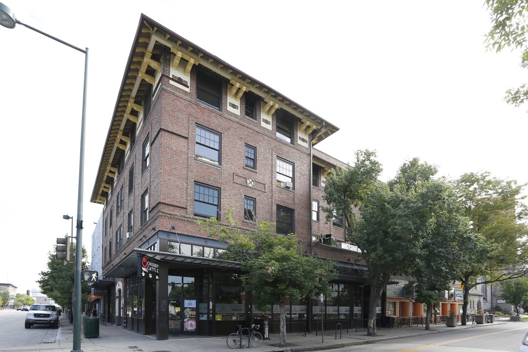 6 Broadway in Denver, CO - Foto de edificio