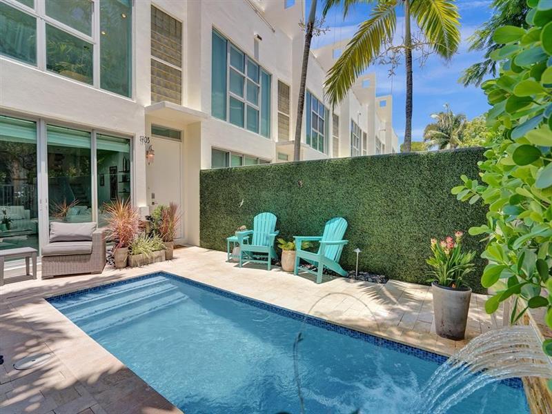 1703 NE 5th Ct in Fort Lauderdale, FL - Building Photo