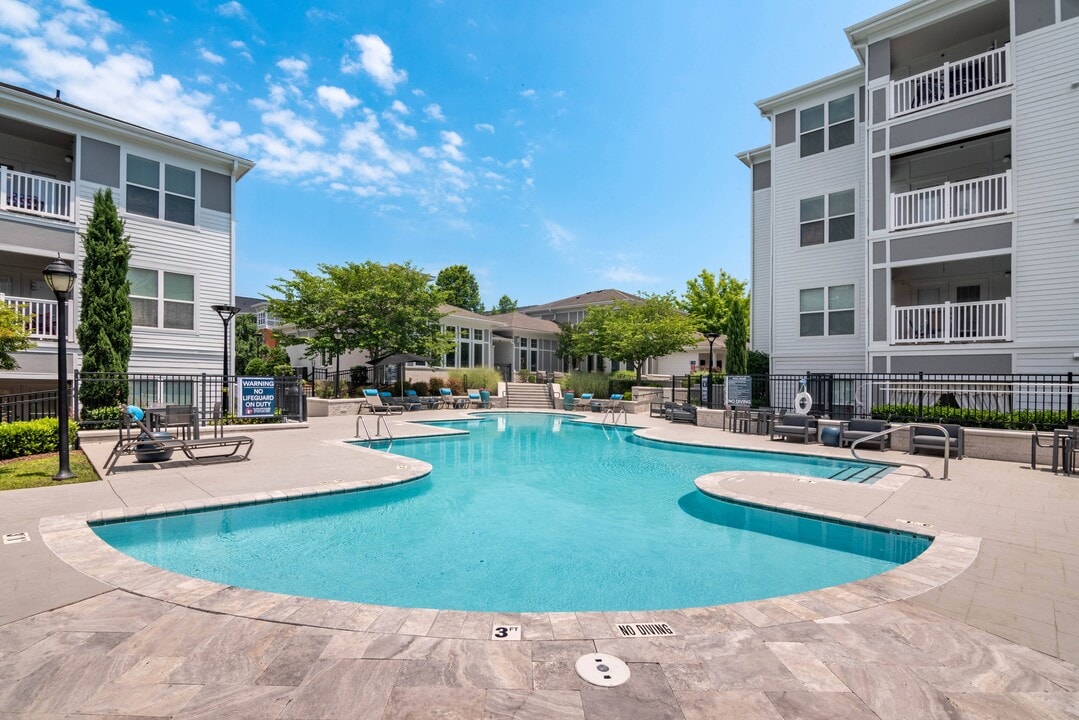 Hawthorne Davis Park in Morrisville, NC - Foto de edificio