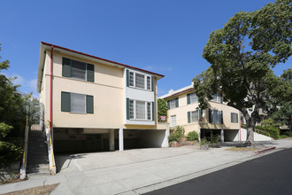 545-559 Midvale Ave in Los Angeles, CA - Building Photo - Building Photo