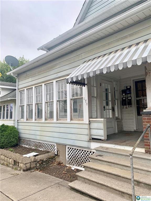 property at 170 N Broadway