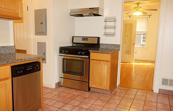 5840 Alderson St, Unit 3 in Pittsburgh, PA - Building Photo - Building Photo