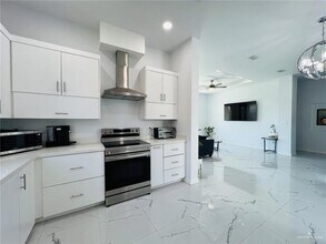 1414 S Nevada St in Alton, TX - Building Photo - Building Photo