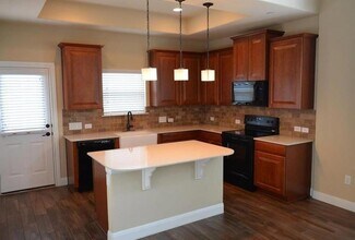 3240 E Whitestone Blvd, Unit 11 in Cedar Park, TX - Building Photo - Building Photo