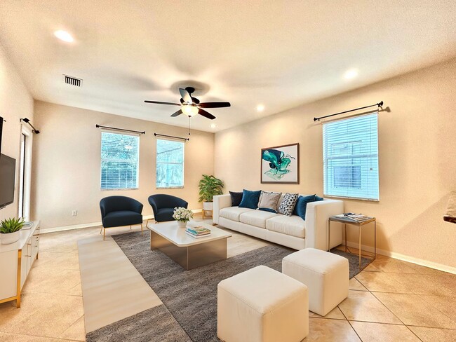 11210 Roseate Dr in Tampa, FL - Building Photo - Building Photo