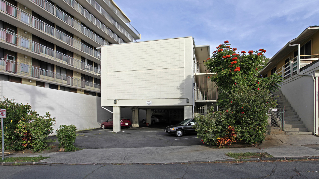 1312 Alapai St in Honolulu, HI - Foto de edificio