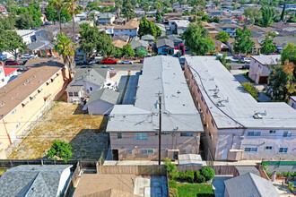 473 E 55Th St in Long Beach, CA - Building Photo - Building Photo