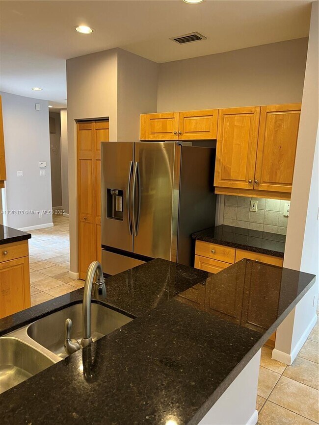 15827 SW 12th St in Pembroke Pines, FL - Building Photo - Building Photo