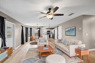 2544 Portobella Pl in Gonzalez, FL - Building Photo - Building Photo