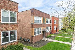 8130 Knox Ave in Skokie, IL - Building Photo