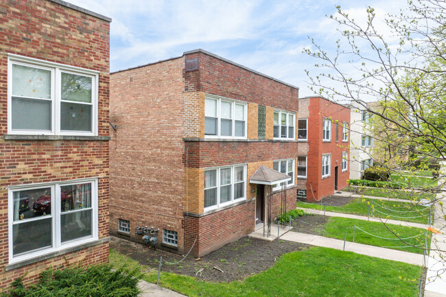 8130 Knox Ave in Skokie, IL - Foto de edificio - Primary Photo