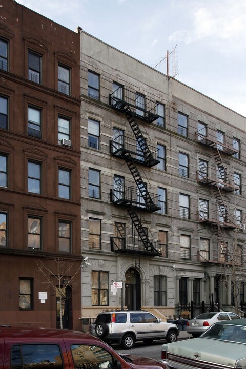 108 W 139th St in New York, NY - Building Photo