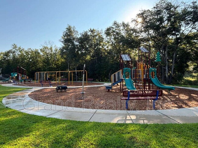 4395 Village Oak Ln in Pace, FL - Building Photo - Building Photo