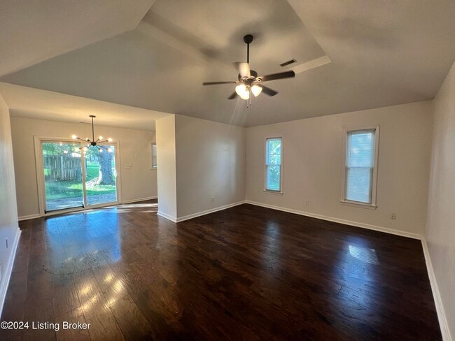 10430 Going Ct in Louisville, KY - Building Photo - Building Photo