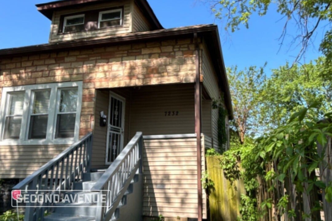 7232 S Winchester Ave in Chicago, IL - Building Photo