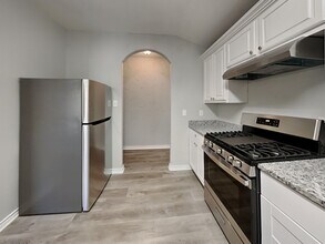 403 Goodyear St in Irving, TX - Building Photo - Building Photo