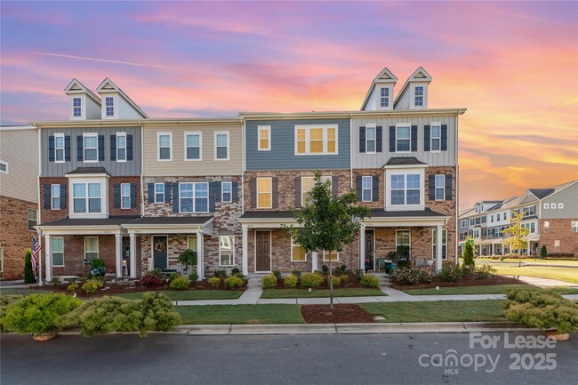 property at 10114 Hemingway Pl