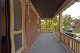 983 Windsor St, Unit 1 in Cincinnati, OH - Building Photo - Building Photo