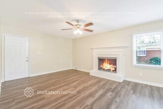 3332 Bonneville Dr in Charlotte, NC - Foto de edificio - Building Photo