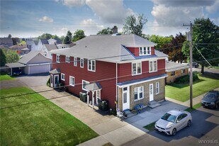 77 Laverack Ave in Lancaster, NY - Building Photo