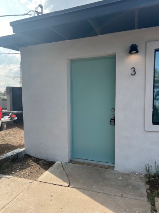 1215 E Mission Ln, Unit 1215 e mission lane 3 in Phoenix, AZ - Building Photo