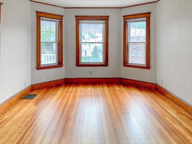8 Wyvern St, Unit 2 in Boston, MA - Building Photo - Building Photo