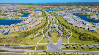 27093 SW Viterbo Wy in Port St. Lucie, FL - Foto de edificio - Building Photo