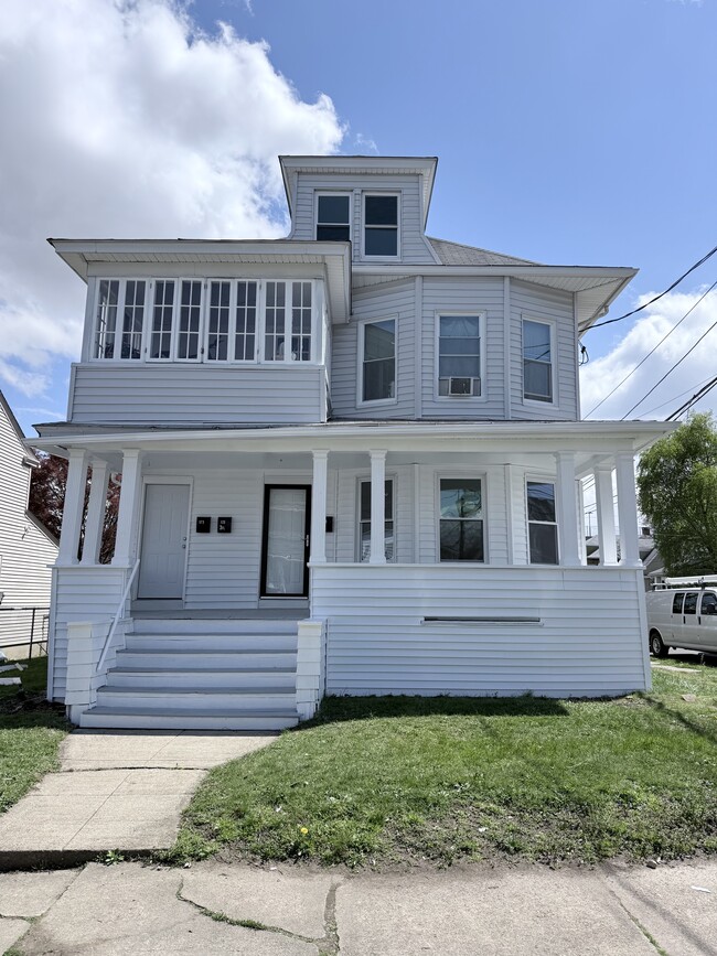 173 Fairview Ave, Unit 173 Fairview unit 3, Unit 173 Fairview unit 3